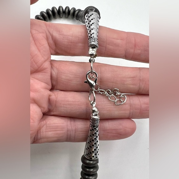 Southwestern Navajo Pearl Style Saucer Shape Silver Tone Beaded Necklace - Picture 3 of 3